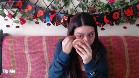 Snapshot of jack_emily11 chatting on 28, 10, 2025 Jack and Emily online show from 28, 10, 2025