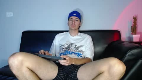 INDEPENDENT MODEL online show from 4, 12, 2024