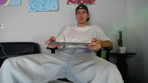 INDEPENDENT MODEL online show from 9, 12, 2024