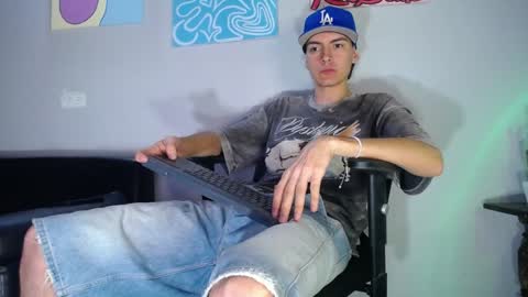 INDEPENDENT MODEL online show from 14, 12, 2024