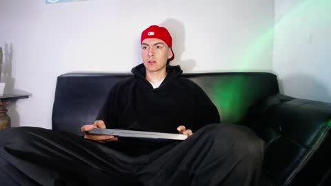 INDEPENDENT MODEL online show from 28, 12, 2024