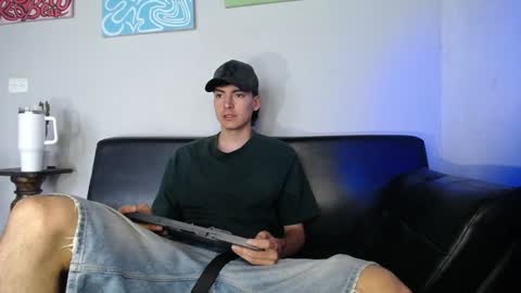 INDEPENDENT MODEL online show from 14, 1, 2025