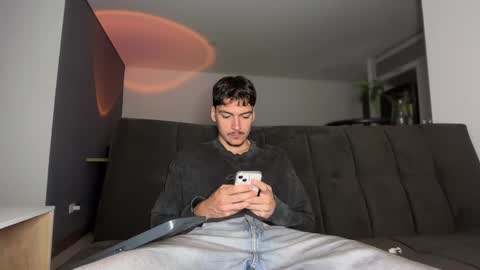 INDEPENDENT MODEL online show from 26, 11, 2025