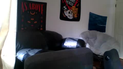 sophi scott online show from 20, 2, 2025