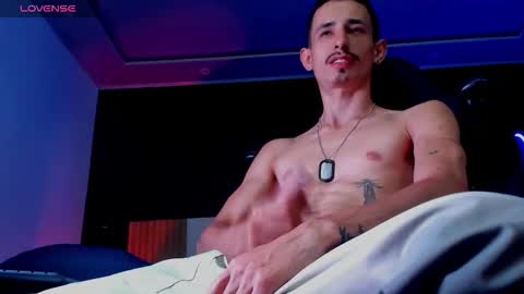 Snapshot of jackk_ho chatting on 8, 11, 2025 Jack online show from 8, 11, 2025