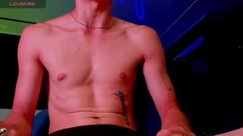 Snapshot of jackk_ho chatting on 14, 11, 2025 Jack online show from 14, 11, 2025