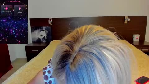 Snapshot of jacksallyevans chatting on 11, 2, 2025 sallyevans online show from 11, 2, 2025