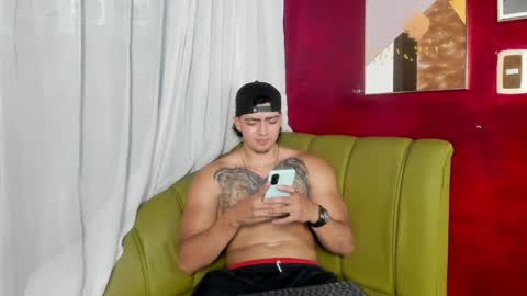 Snapshot of jackson_macleyn chatting on 13, 5, 2026 Jackson online show from 13, 5, 2026