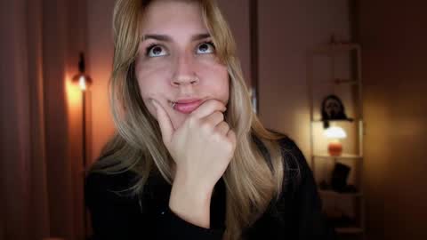 Linda Sofia help me get to 100 thumbs up online show from 31, 3, 2026