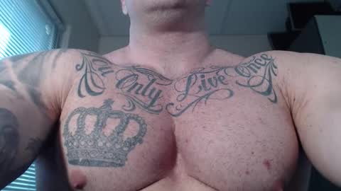 Snapshot of jackyhuge chatting on 12, 11, 2025 Jacky online show from 12, 11, 2025