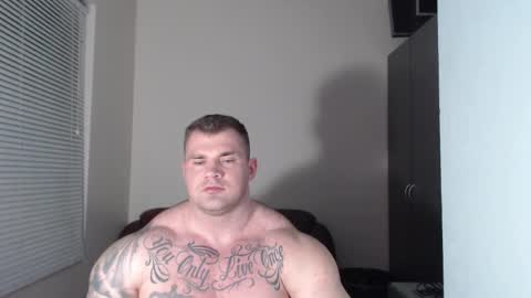 Snapshot of jackyhuge chatting on 12, 11, 2025 Jacky online show from 12, 11, 2025