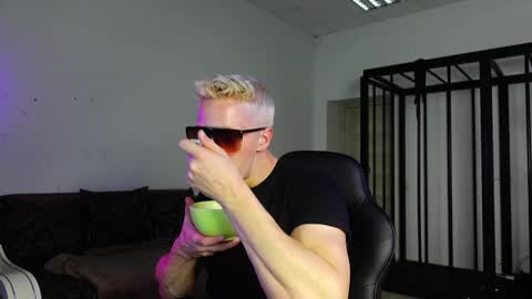 Snapshot of jacob_devon chatting on 10, 9, 2025 JACOB DEVON online show from 10, 9, 2025