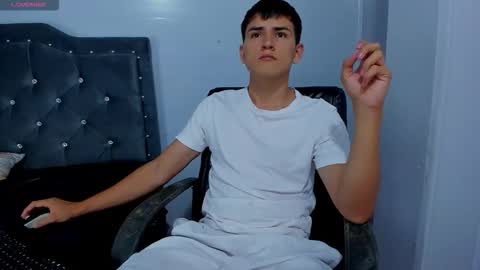 Snapshot of jacobb_lee chatting on 11, 11, 2025 Jacob Lee online show from 11, 11, 2025