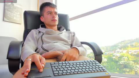 Snapshot of jacobstones_ chatting on 3, 2, 2025 JACOB STONES online show from 3, 2, 2025