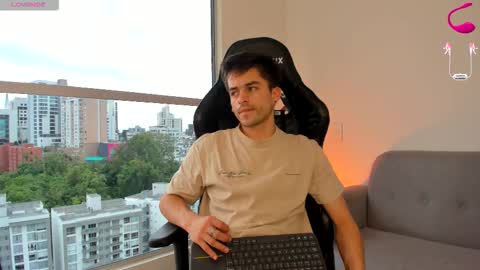 Snapshot of jacobstones_ chatting on 31, 10, 2025 JACOB STONES online show from 31, 10, 2025