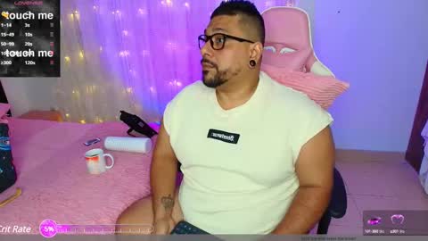 Snapshot of jacoob_woods chatting on 18, 2, 2025 daddy sir master bear online show from 18, 2, 2025