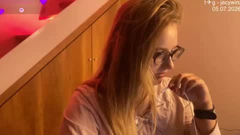 jacywinslat online show from 5, 7, 2026