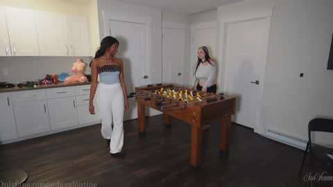 Snapshot of jada_valentine chatting on 11, 11, 2025 Jada online show from 11, 11, 2025