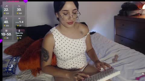 jade_evergreen_99 online show from 22, 7, 2026