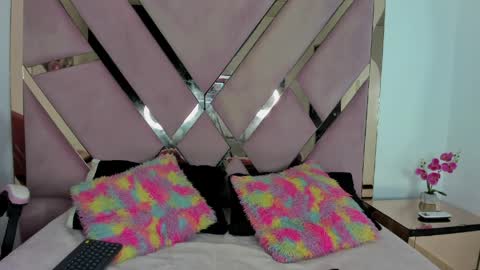 Snapshot of jade_ht chatting on 16, 4, 2026 jade_ht online show from 16, 4, 2026