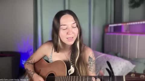 Snapshot of jade_margot chatting on 22, 11, 2025 Jade Margot online show from 22, 11, 2025