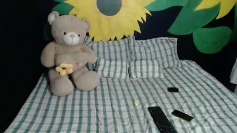 jade_scarlett1 online show from 1, 2, 2025