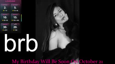 jade white  online show from 20, 9, 2025