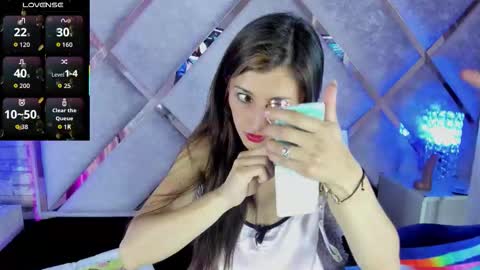 jade white  online show from 27, 9, 2025