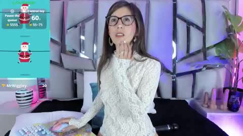 jade white  online show from 1, 12, 2025