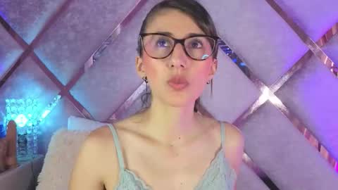 jade white  online show from 5, 2, 2026