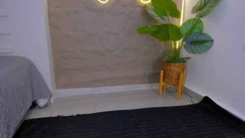 jadee__ online show from 15, 1, 2025