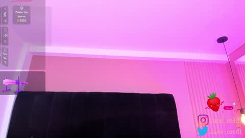 Jade Red  online show from 3, 12, 2024