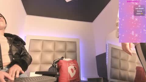 jadeestudios online show from 15, 9, 2025