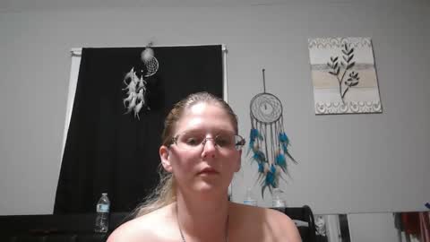 JadeLuv online show from 4, 3, 2026