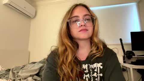 Snapshot of jademonroe0522 chatting on 4, 2, 2026 jademonroe0522 online show from 4, 2, 2026