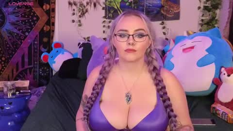 Snapshot of jadeplant chatting on 8, 3, 2025 jadeplant online show from 8, 3, 2025