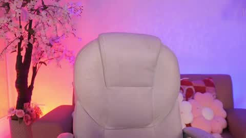 Jade Summer online show from 18, 4, 2026