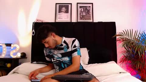 Snapshot of jaiden_thoner chatting on 23, 11, 2025 Jaiden online show from 23, 11, 2025