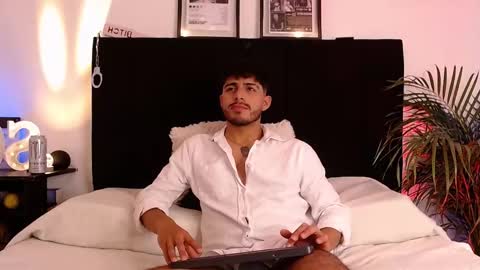 Snapshot of jaiden_thoner chatting on 25, 11, 2025 Jaiden online show from 25, 11, 2025