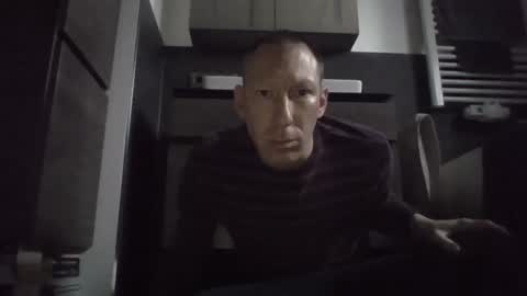 jak_81 online show from 13, 4, 2026