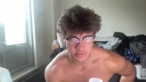Snapshot of jake_brick chatting on 6, 5, 2026 jake_brick online show from 6, 5, 2026