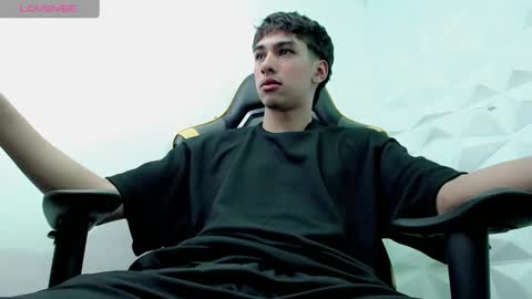 jake_tripp online show from 17, 12, 2024