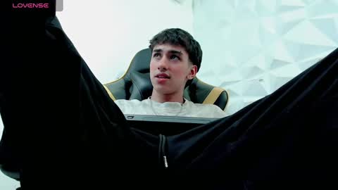 jake_tripp online show from 29, 12, 2024