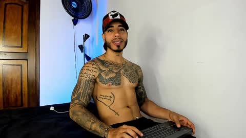 Santiago online show from 28, 1, 2025