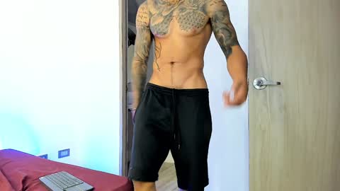 Santiago online show from 5, 2, 2025