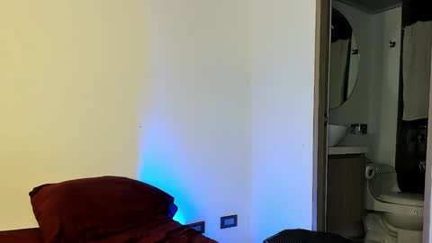 Santiago online show from 5, 2, 2025