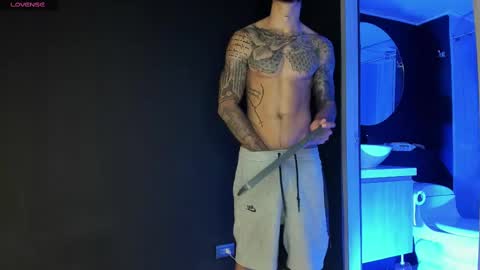 Santiago online show from 5, 3, 2025