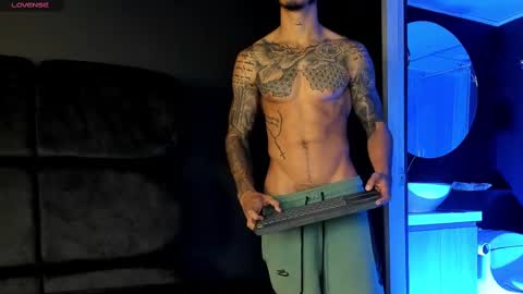 Santiago online show from 7, 3, 2025