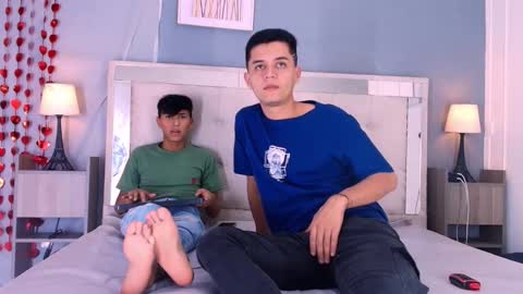 James y Kenet online show from 18, 2, 2026