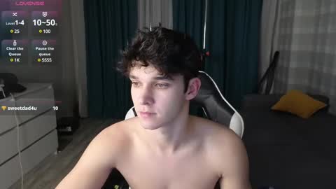 Snapshot of james_friends chatting on 23, 2, 2025 James online show from 23, 2, 2025